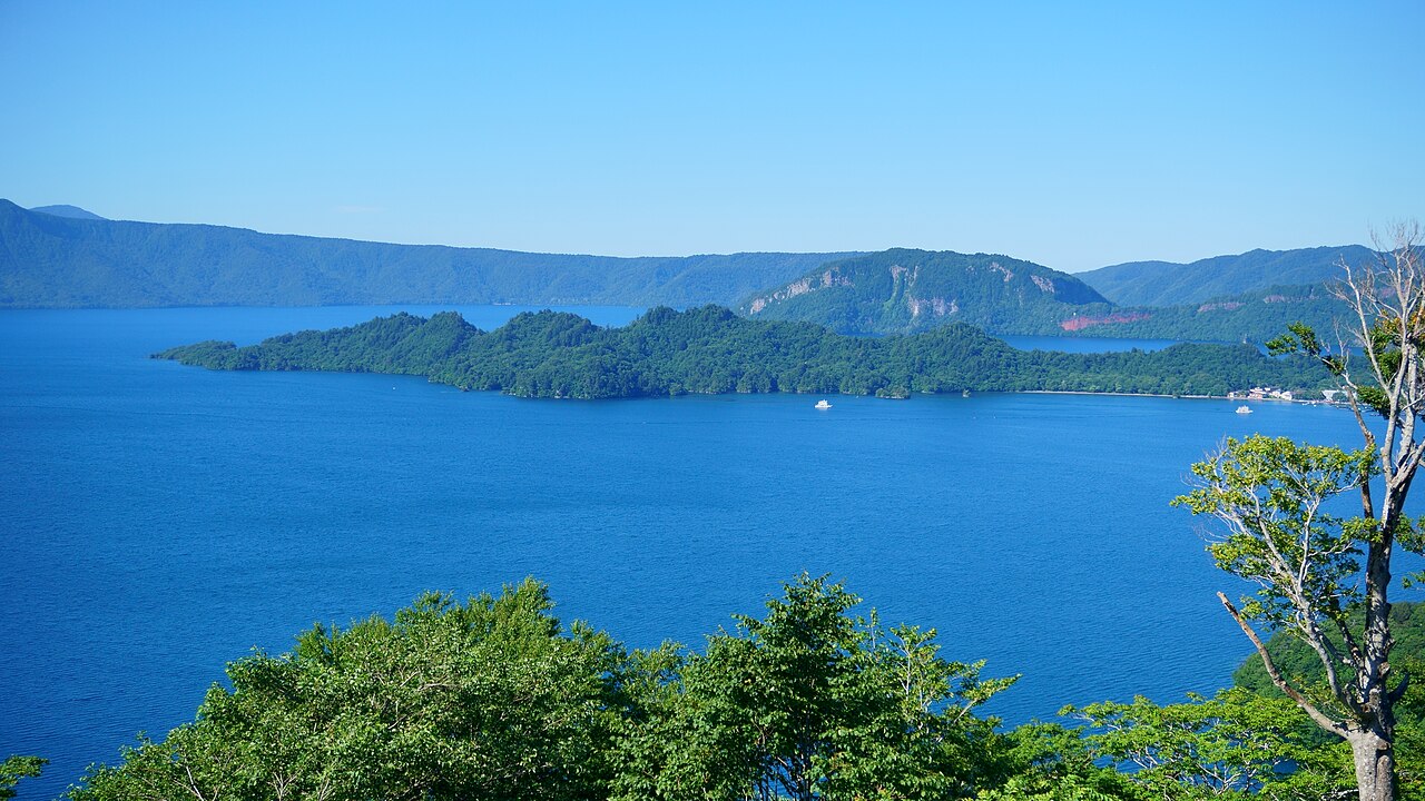 Lake Towada 封面 封面圖